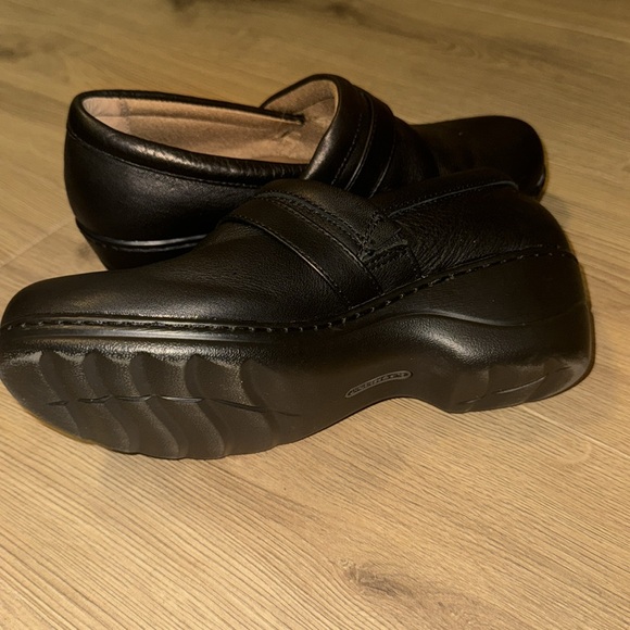 Nurse Mates Pillowtop Clog - Picture 3 of 4